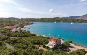2 Bedroom Stunning Apartment In Racisce